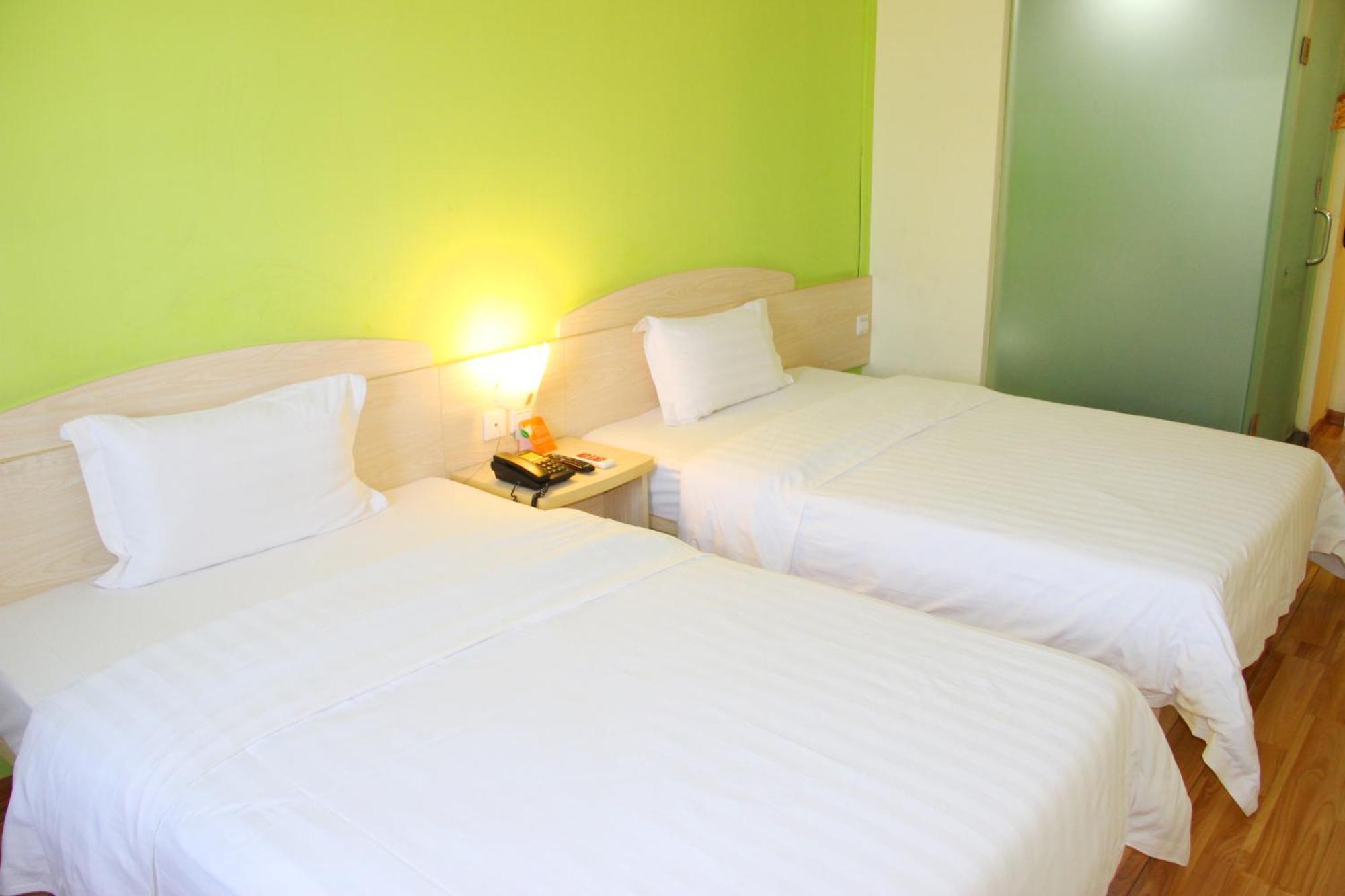 Iu Hotel Guangzhou Jingxi Nanfang Hospital Station Exteriör bild